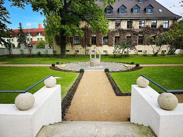 Denkmalgerechte Sanierung der Freianlage Luthereiche, Wittenberg Denkmalgerechte Sanierung der Freianlage Luthereiche, Wittenberg